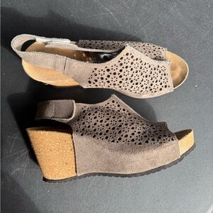Women's Brown Wedge Sandals